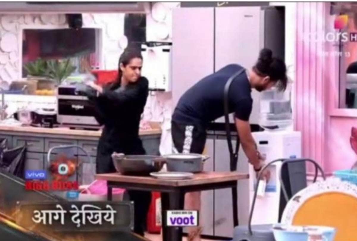 Bigg Boss 13 Madhurima Tuli gets evicted in weekend ka vaar episode