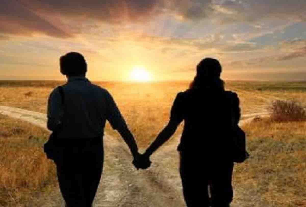 boy and girl of class 9th and 10th fall in love