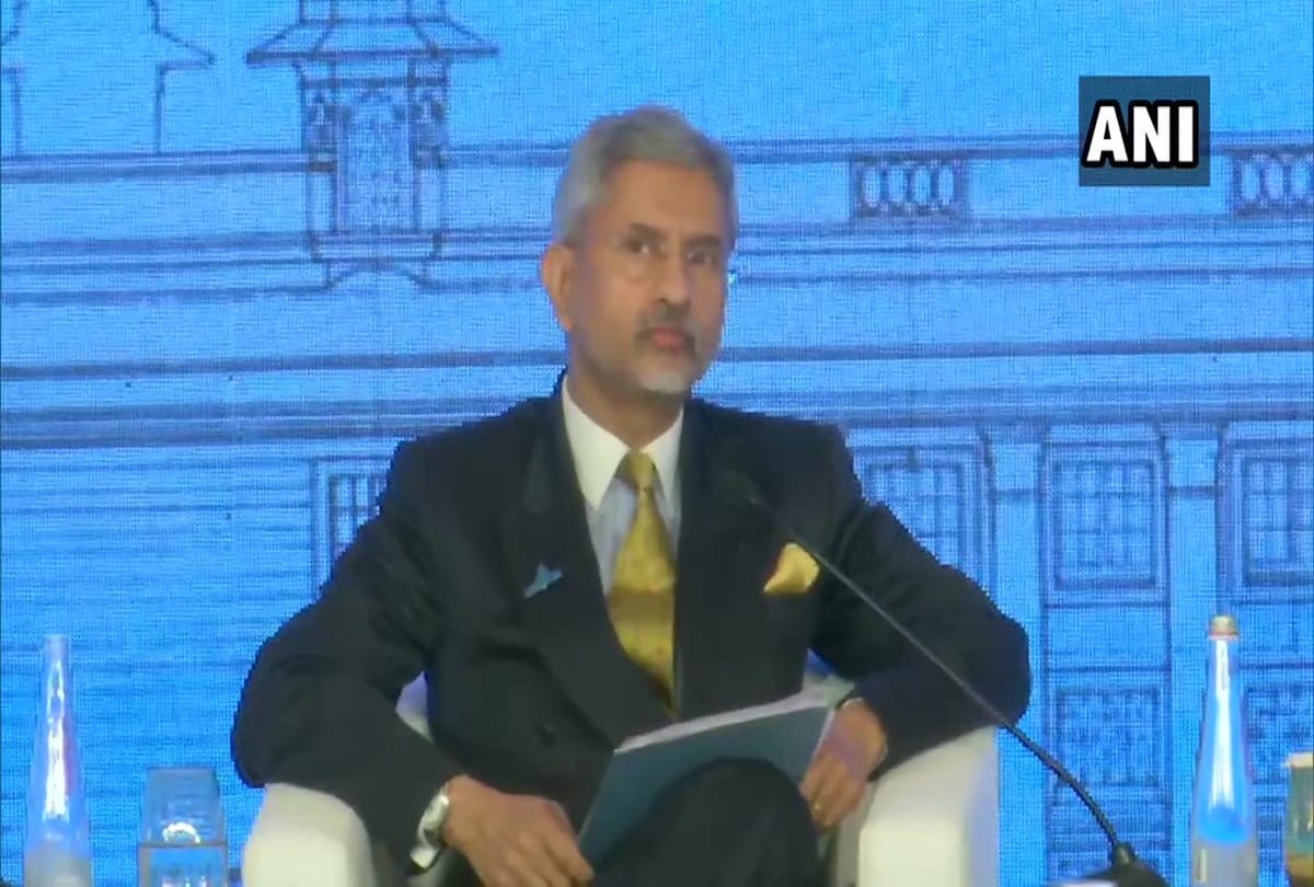 Raisina Dialogue External Affairs Minister S Jaishankar says India not try to escape but decides