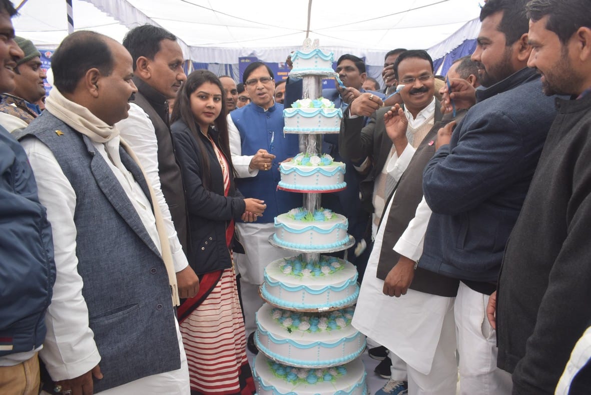 Pledged to make Mayawati the CM for the fifth time