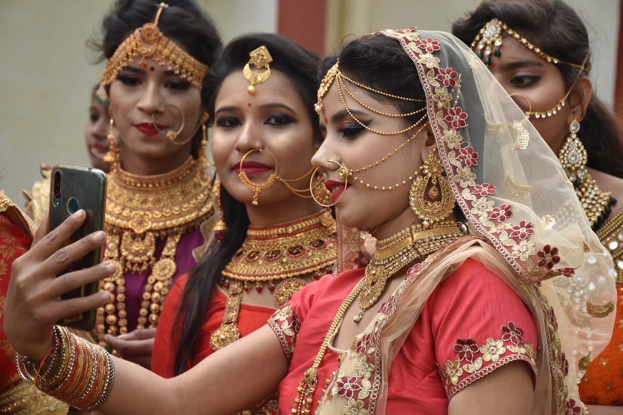 Kashi Yatra debuts with Cultural Night at IIT, Spike McKay artists set to rock