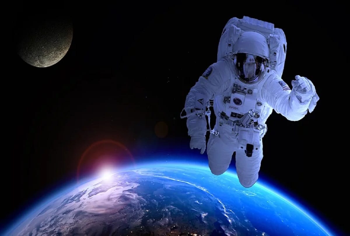 What is necessary things to become an astronaut