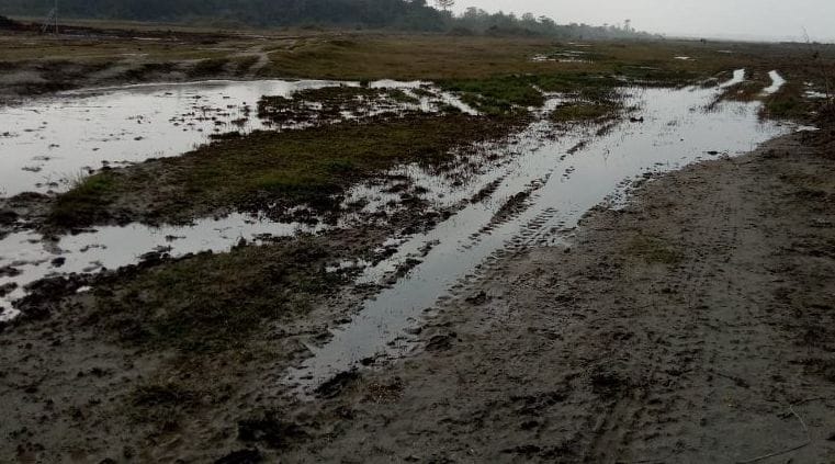 Land-worshiping road