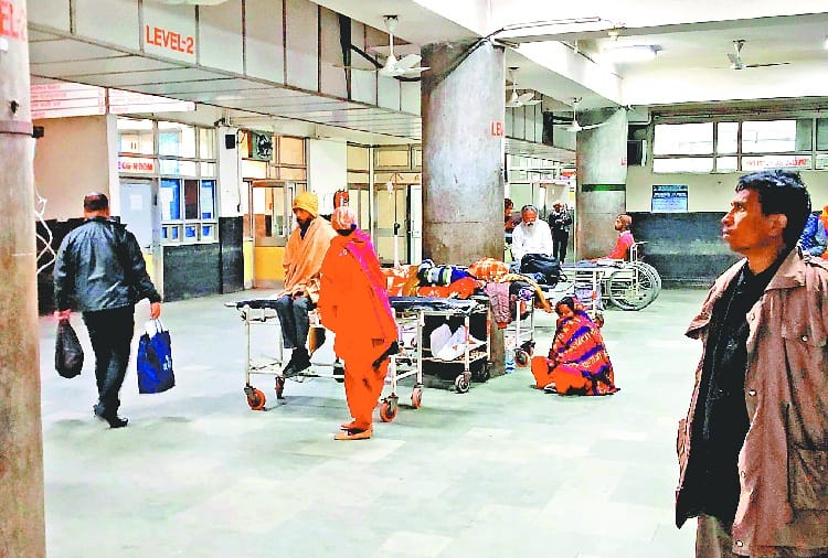 News Impact, Patients Moved in Wards from Gallery of GMCH 32 Chandigarh