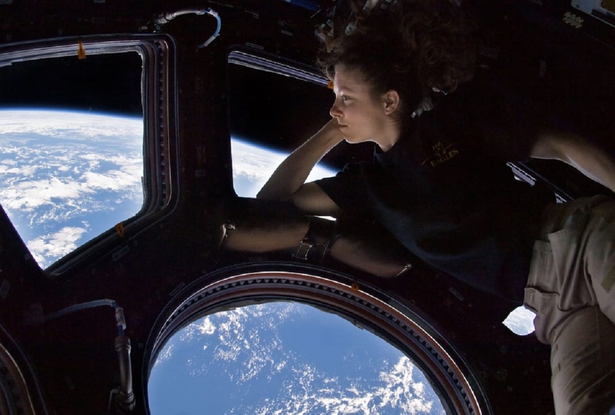 What is necessary things to become an astronaut
