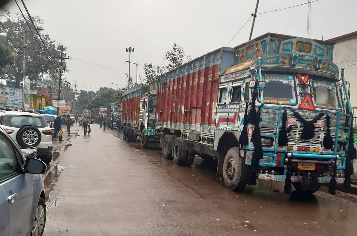Trucks parked in front of Kotwali