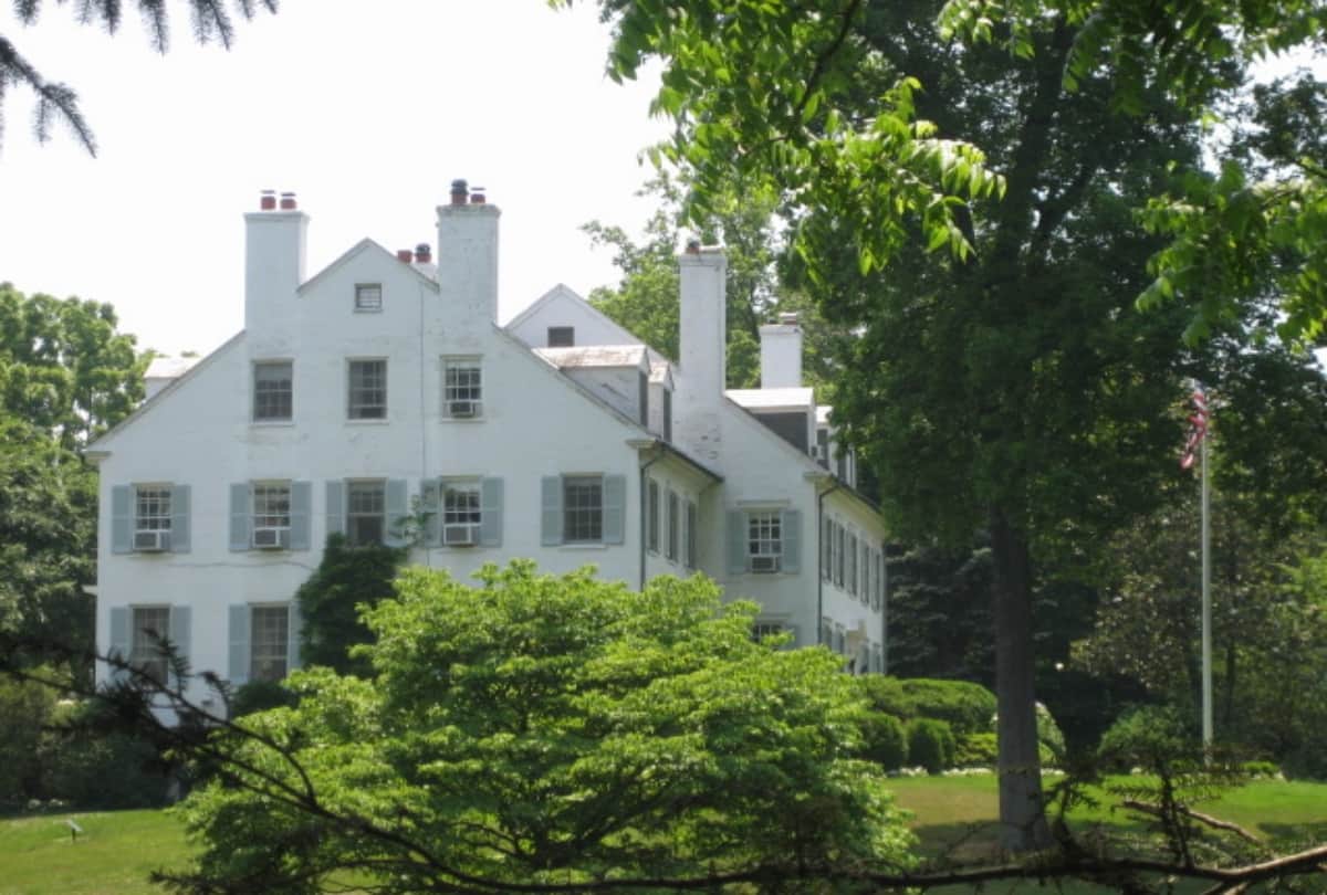 know about five richest families in the world