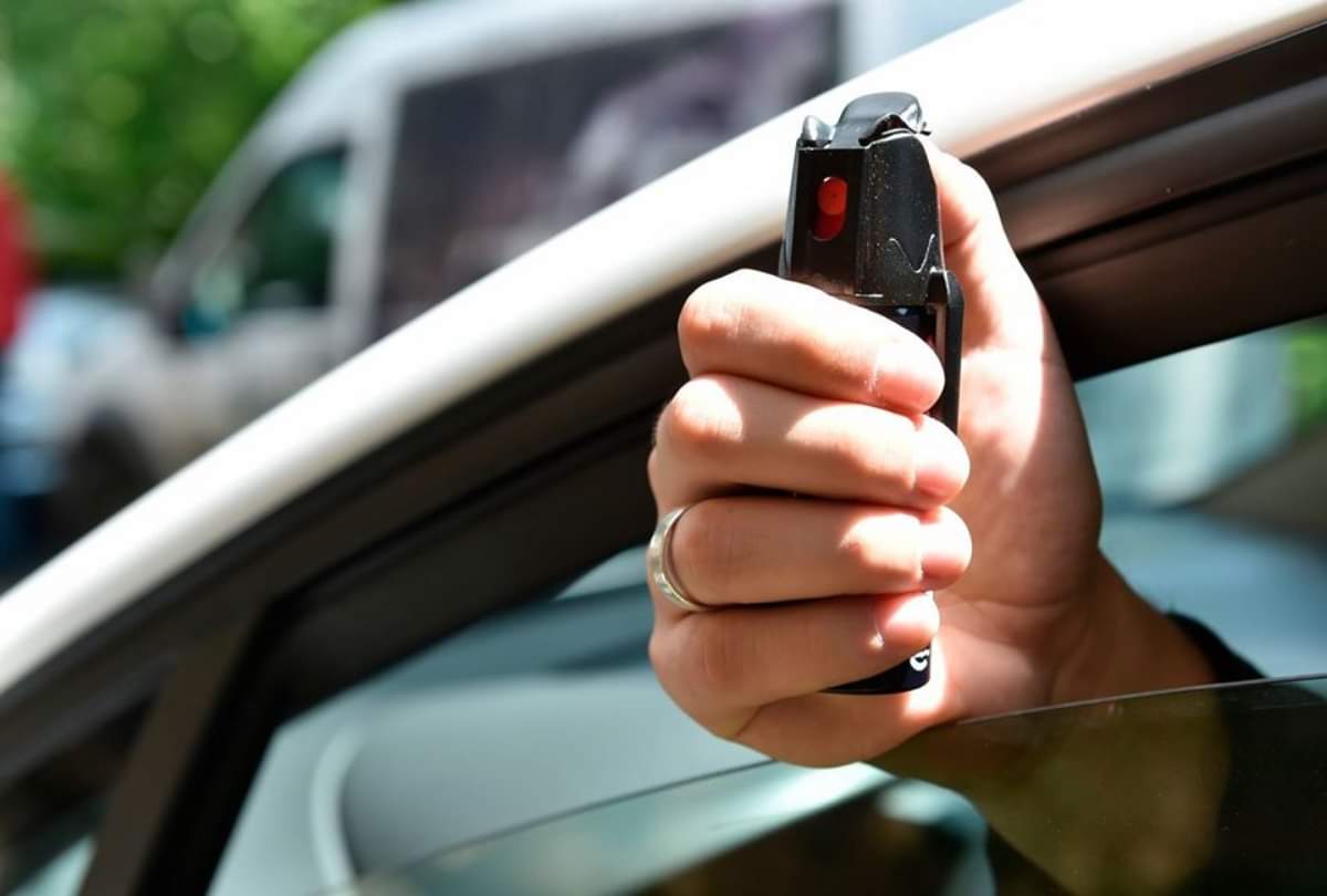 Important things girls must carry during trips