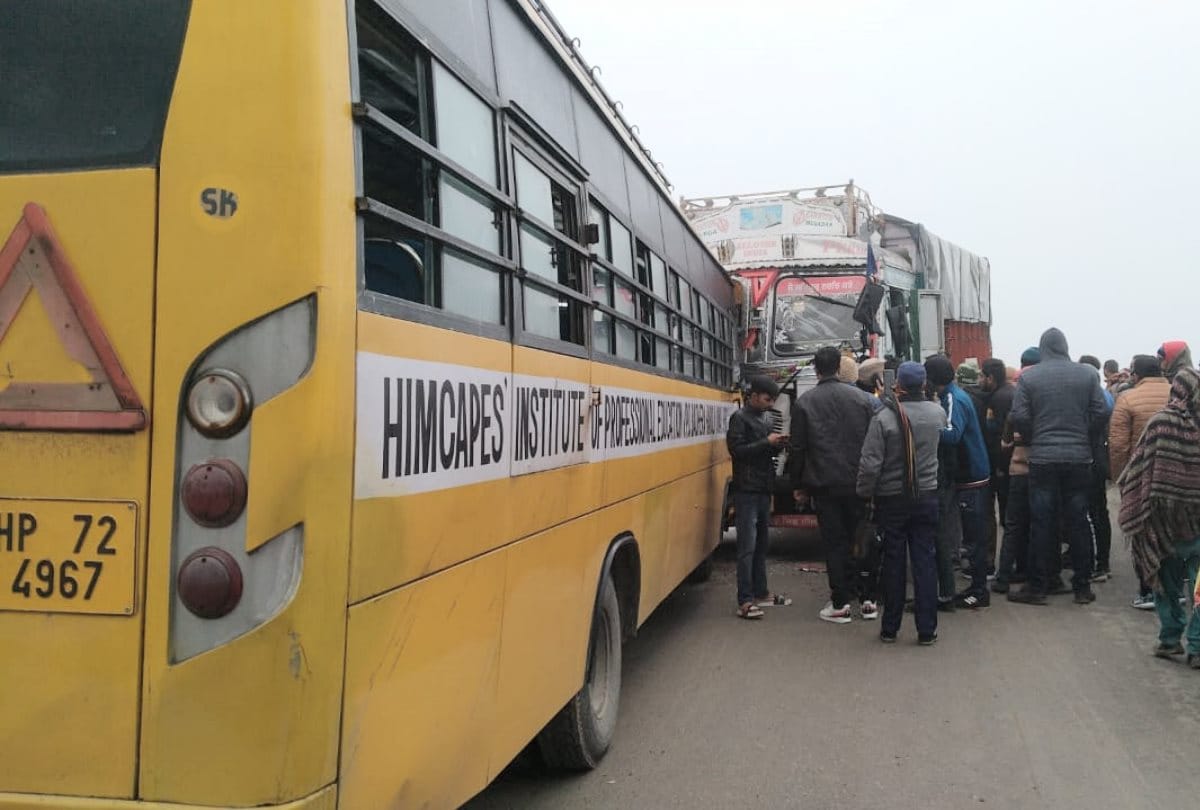 nursing college students injured in bus truck accident in una in himachal pradesh