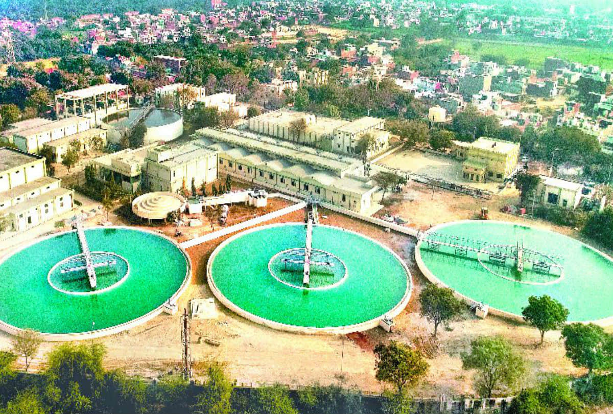 supply of Ganga water in the houses around the Taj Mahal