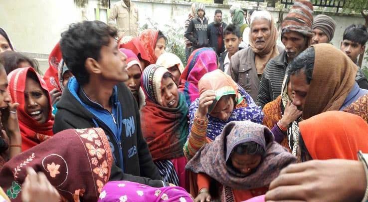 vaahan kee takkar se yuvak kee maut, saathee ghaayal