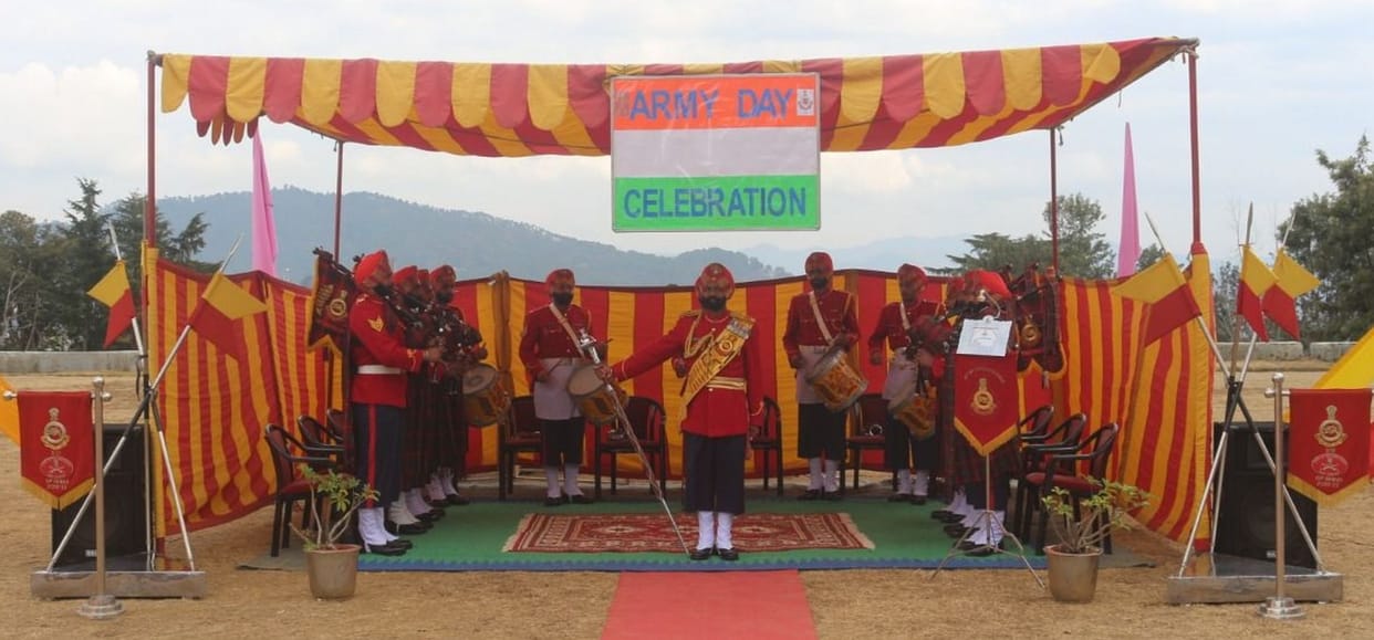 The soldiers gave an amazing performance of the band playing