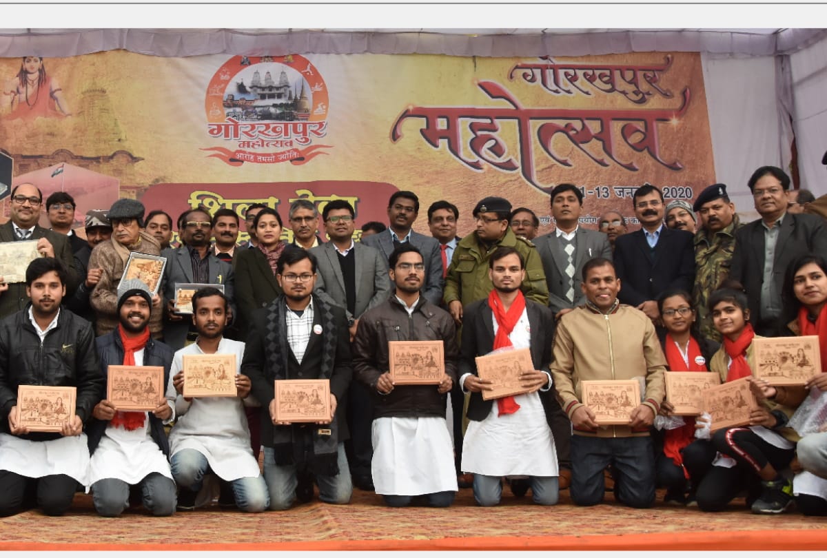 Gorakhpur Festival: Seven-day Crafts Fair Concludes, Surendra Pal Awarded in Excellent Craft