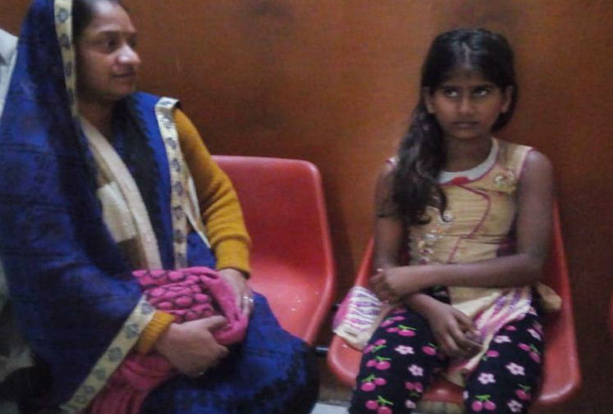 Mouse Bite Girl Four Fingers During Sleep Mainpuri