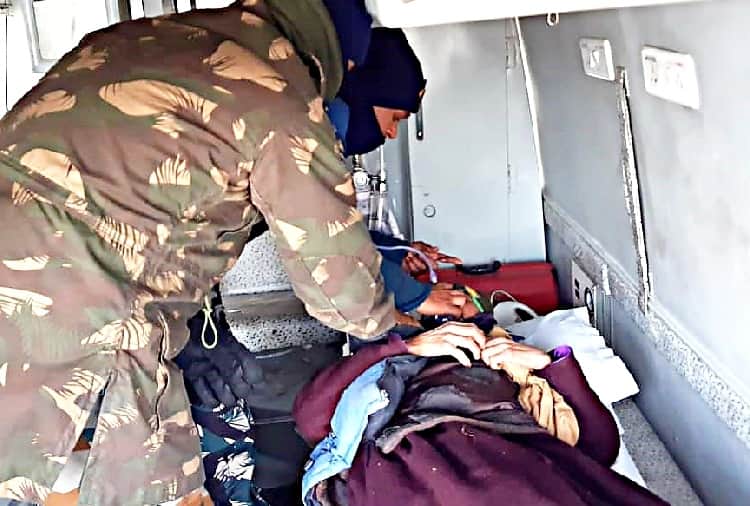 Indian air force rescued trekkers on Chadar Trek in Ladakh