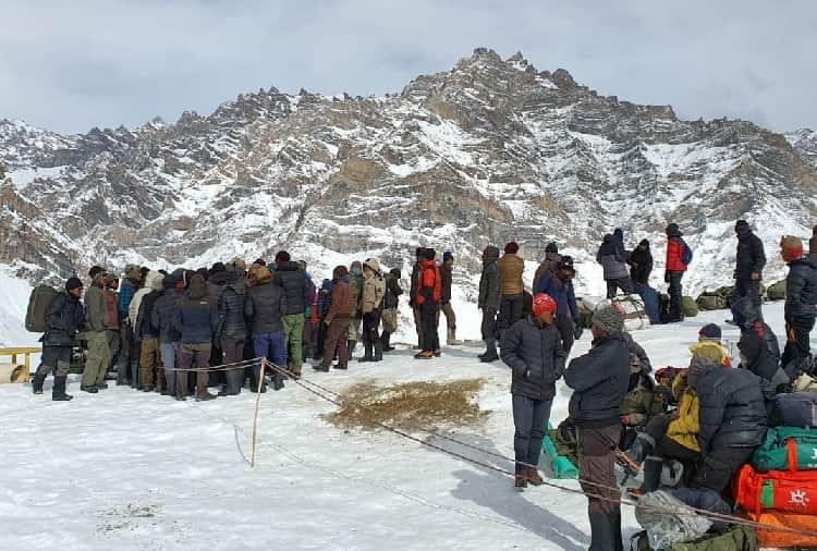 Indian air force rescued trekkers on Chadar Trek in Ladakh