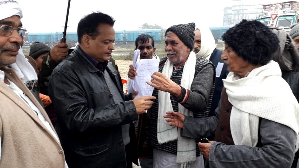 Farmers submitted memorandum to principal manager