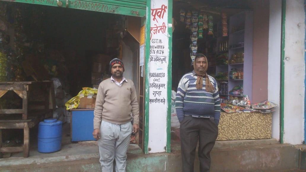 Coins worth 55 thousand rupees stolen from two shops