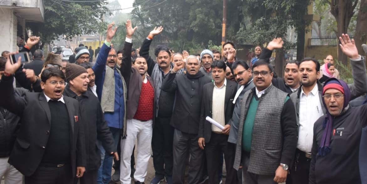 Advocate seen angry over murder of partner, procession taken out