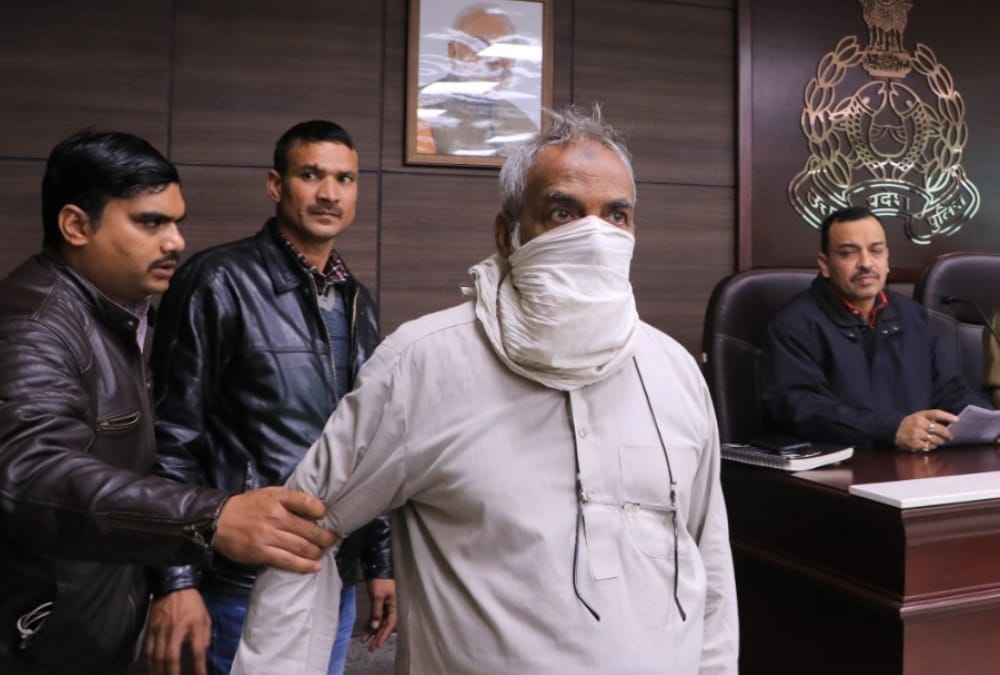 Mumbai Bomb Blast accused Jaleesh Ansari arrested by UP STF.