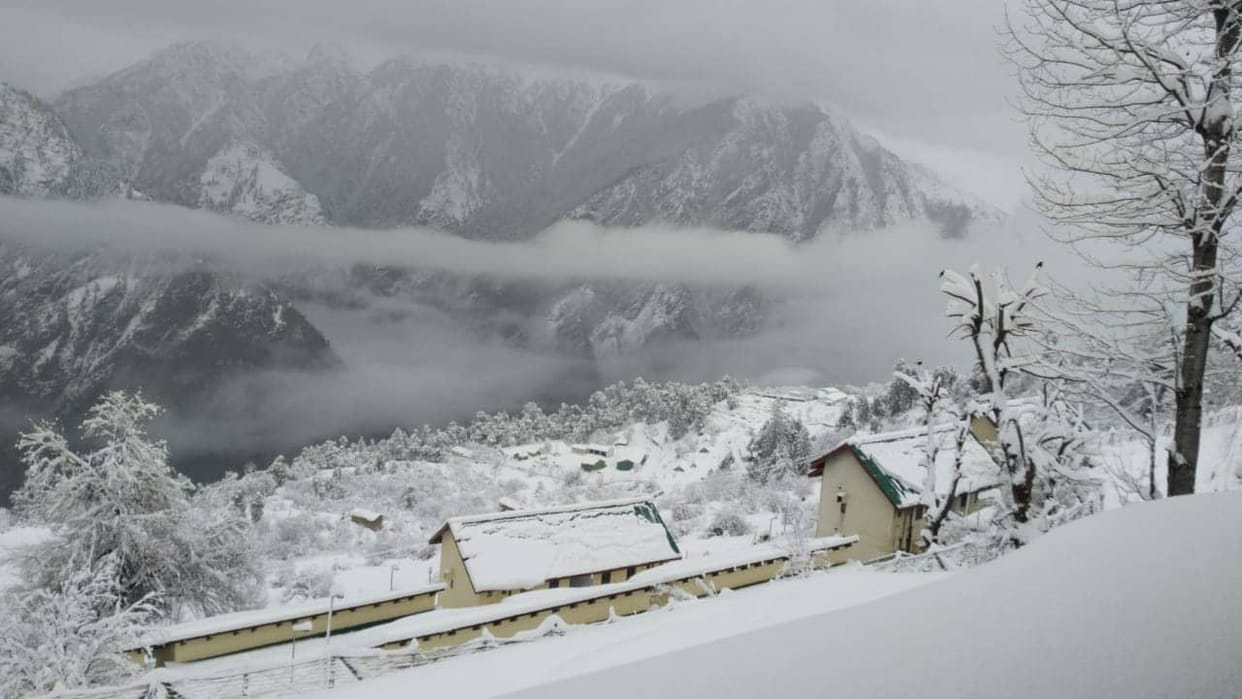 uttarakhand weather today : Fog , Rainfall and Snowfall may in next 24 hours