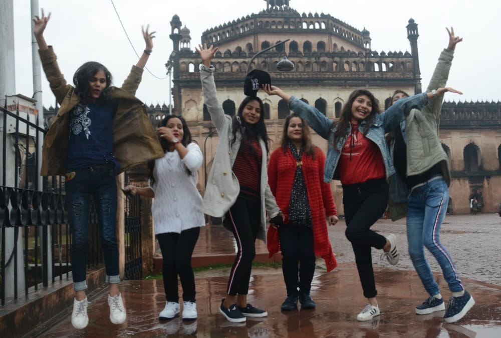 school timing changed because of weather in Lucknow.
