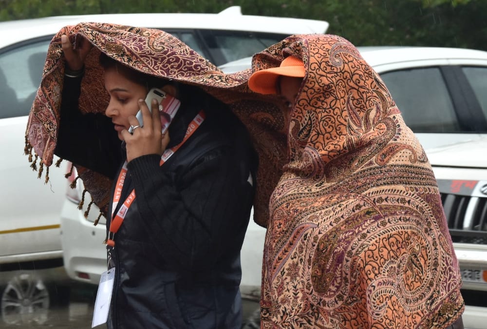 Weather changes after four days in Lucknow and nearby areas.