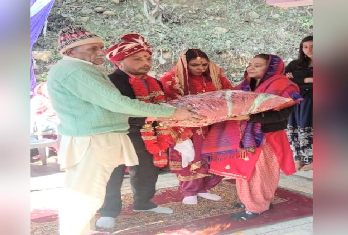 Widow daughter-in-law bid farewell like daughter, Parents-in-law sets a unique example