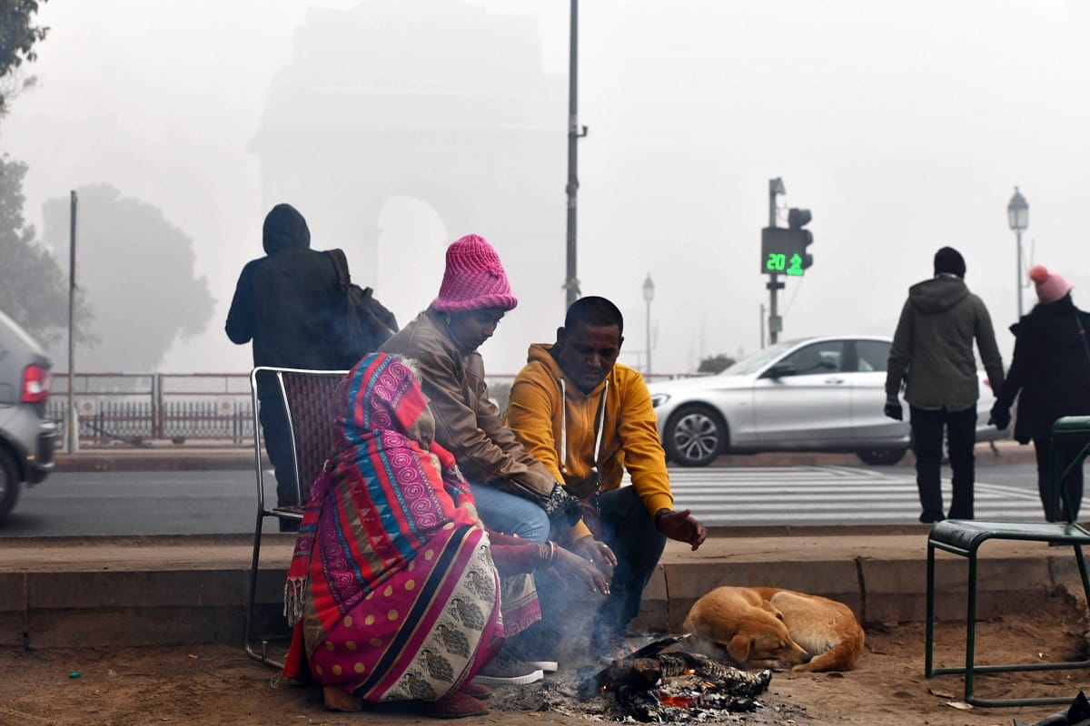 Weather Report : Rain and cold winds in North India, snowfall on mountains