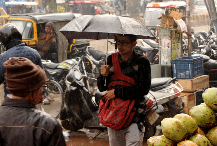 Change in weather in UP, chances of rain