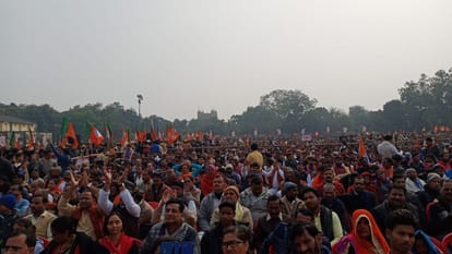 Smrti Irani cm yogi adityanath public meeting on caa in varanasi