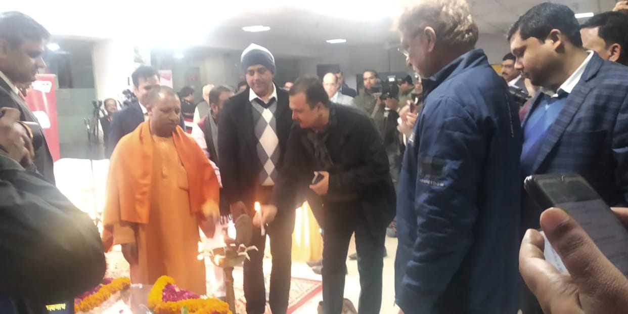 Chief Minister yogi adityanath launched gorakhpur hyper local website of Amar Ujala