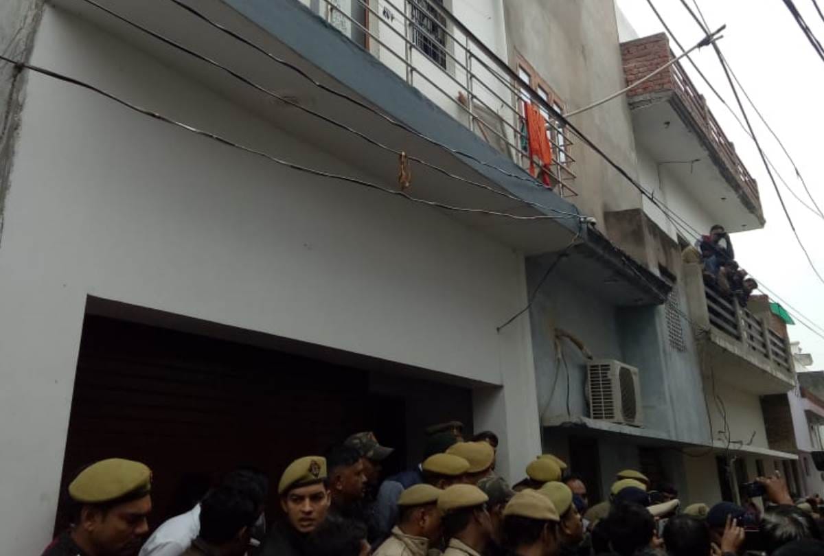 Man killed wife and children in minor quarrel, then hanged himself