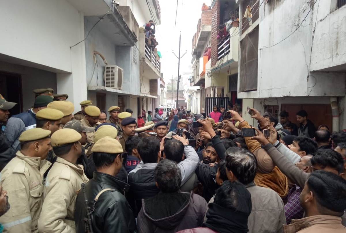 Man killed wife and children in minor quarrel, then hanged himself