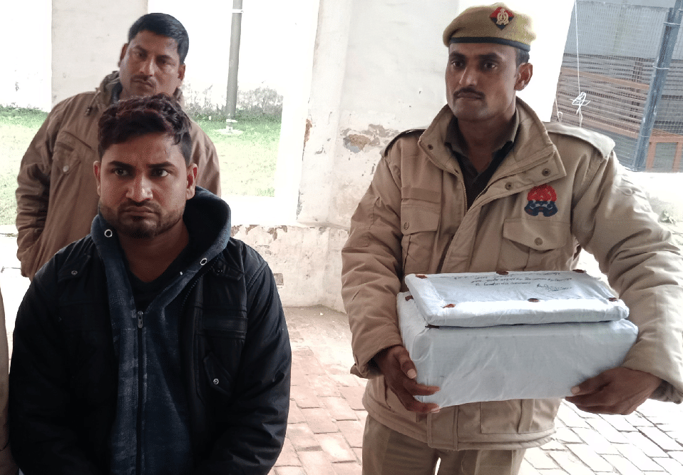 Police caught fake indian currency note in jiyanpur azamgarh