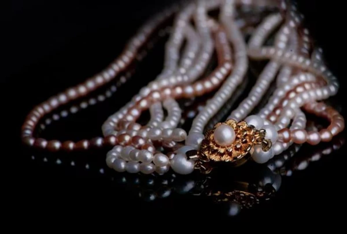know about gemstone wearing process and benefits in astrology
