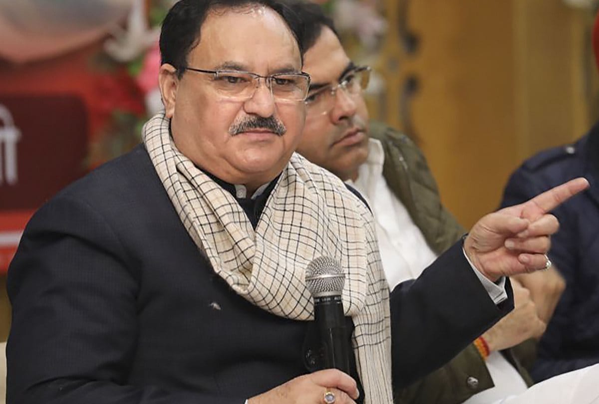 delhi elections bjp and aap call meeting after voting