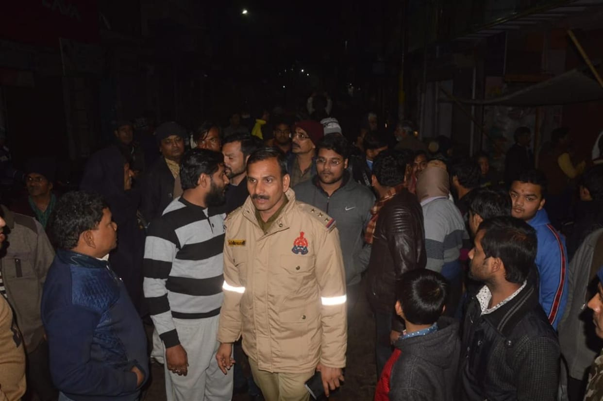 Hathras: Attempted robbery on the strength of Surrey Bazaar from a grocery dealer
