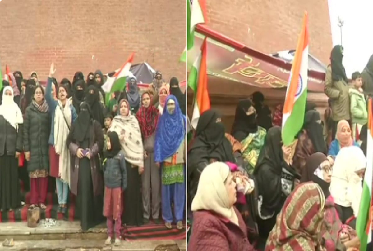 Women protest against Citizenship Amendment Act and National Register of Citizens in Lucknow