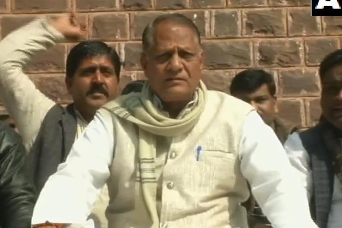 Congress MLA Munnalal Goyal sits on dharna against Kamalnath government, ask him to fulfill promises