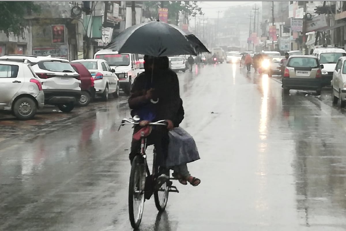 rain in many District of western UP, here is weather update and pictures