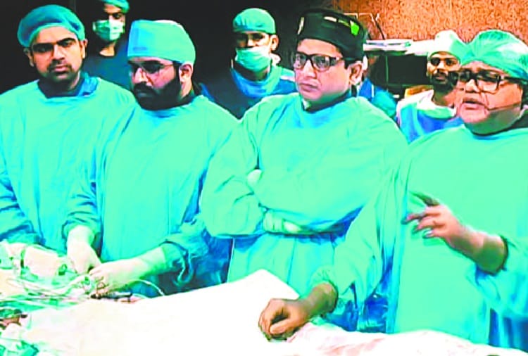 PGI cardiologist do complex surgery, experts seated in Singapore watched live