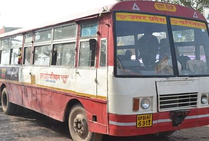 crowd of passengers has increased in buses due to Sahalg and elections In Etah