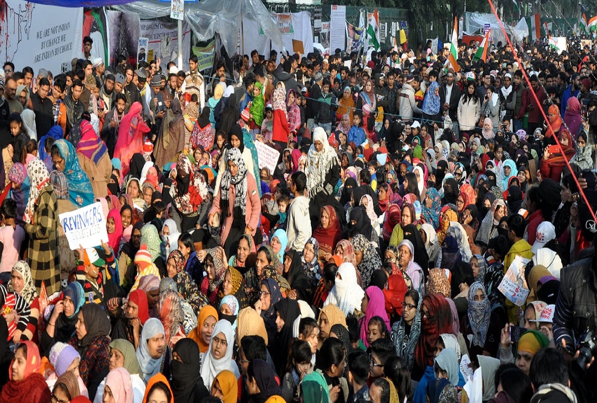 ground report a different picture peeping from the Shaheen Bagh protest against CAA