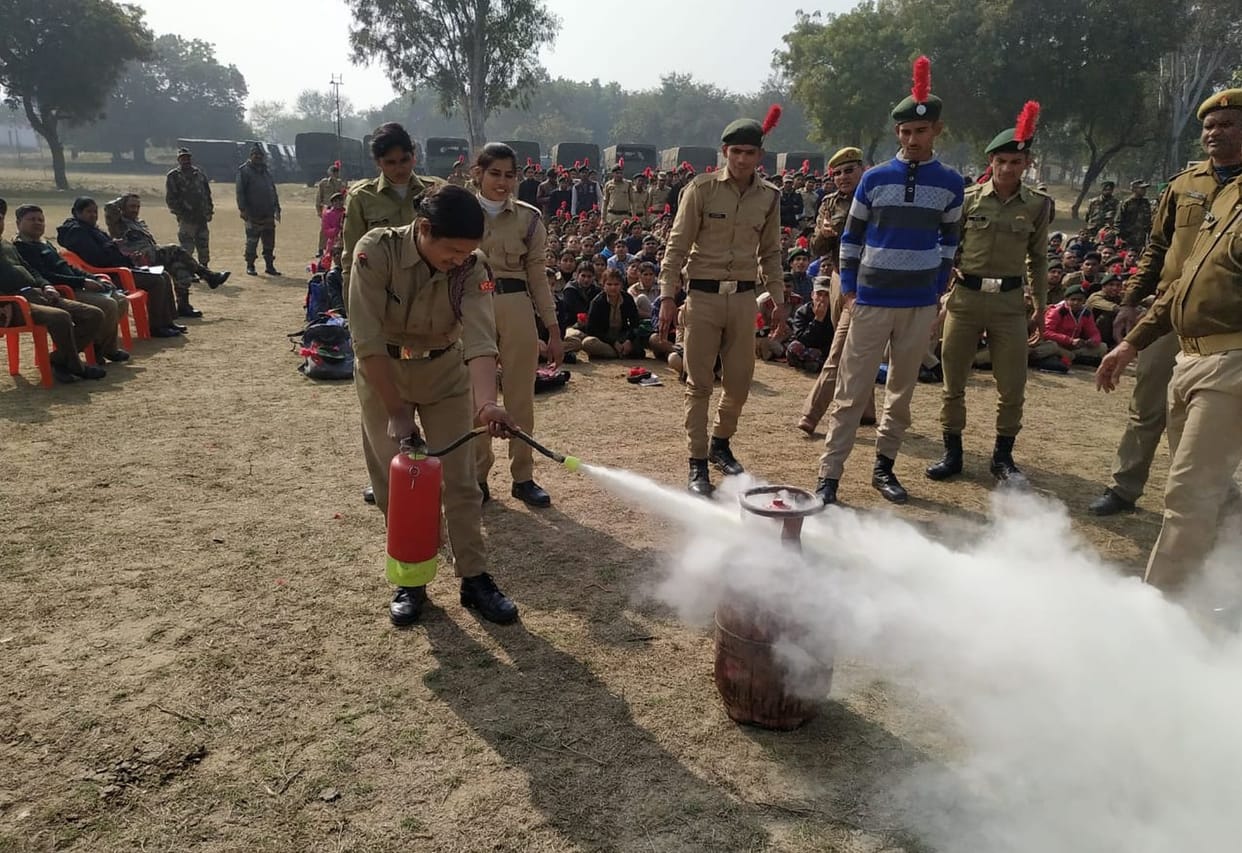 Teach cadets how to rescue in case of fire