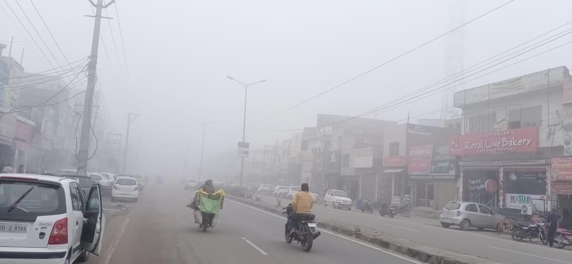 weather, smog, vehicle gone slowly, fatehabad