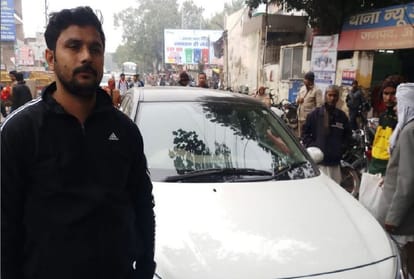 attack on former student leader in agra