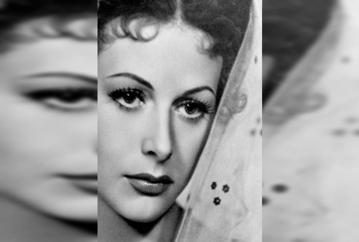 Hedy lamarr who invented wifi as secret communication system