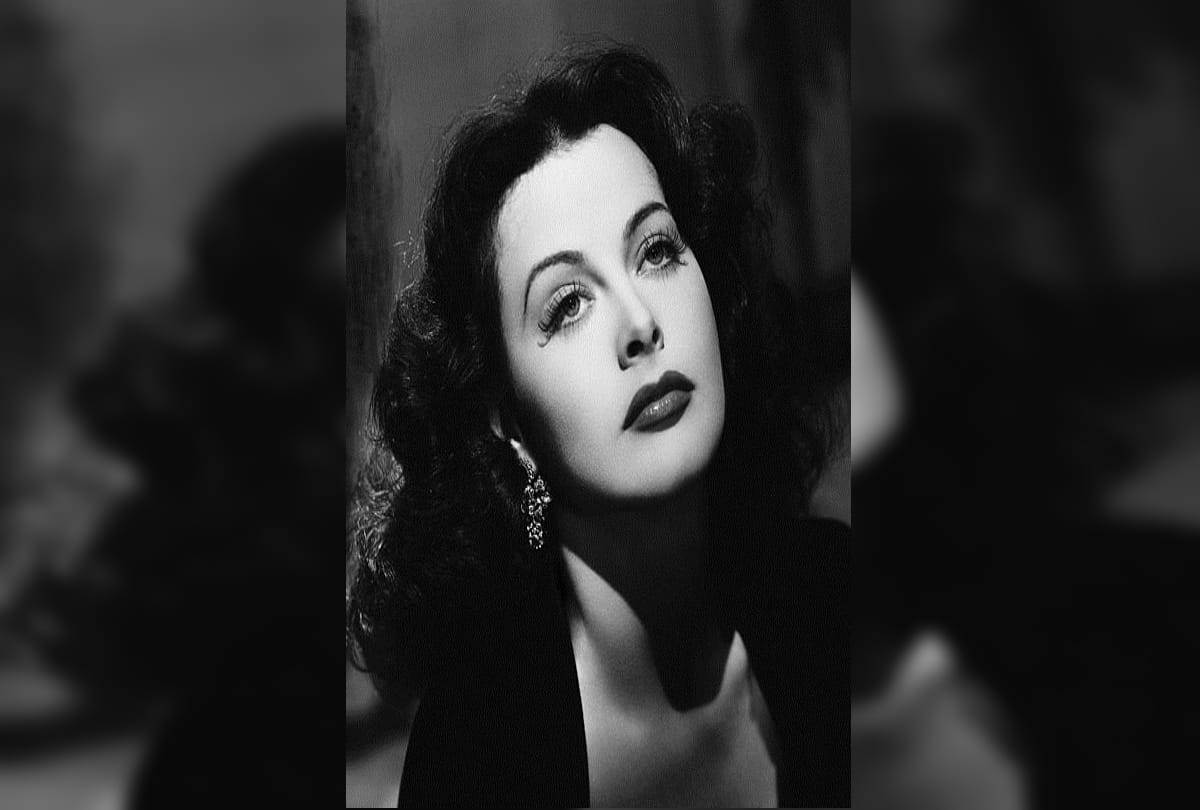 Hedy lamarr who invented wifi as secret communication system
