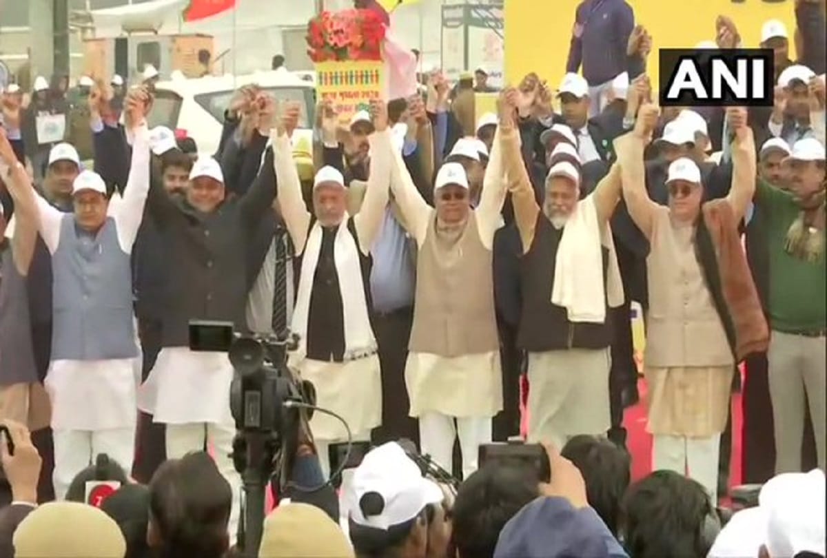 Bihar Nitish Kumar Patna Jal Jeevan Hariyali live updates 16443 km long human chain